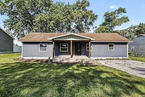 424 Washington St, Walkerton, IN 46574