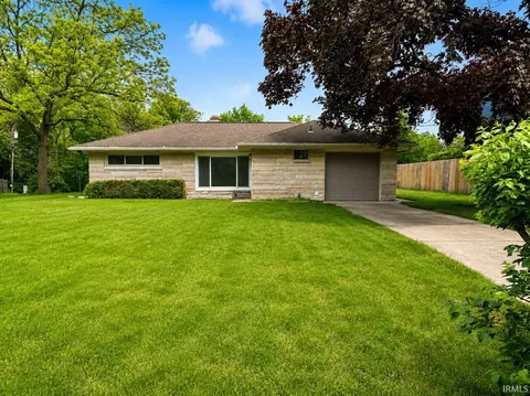 104 S 33rd St, South Bend, IN 46615