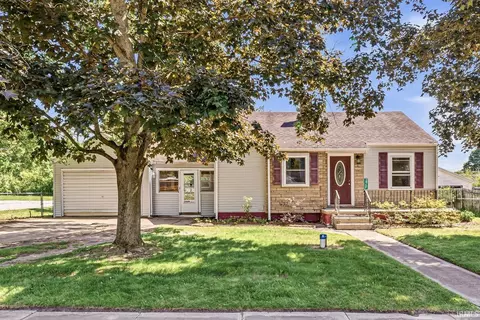 19732 Lucinda St, South Bend, IN 46614