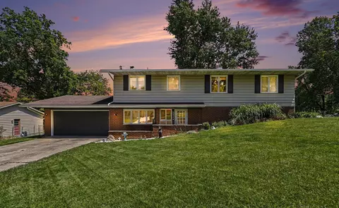 58418 Hilly Ln, Elkhart, IN 46517
