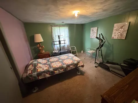 Bedroom - 4486 E State Road 164 Hwy, Jasper, IN 47546 photo 3 of 4