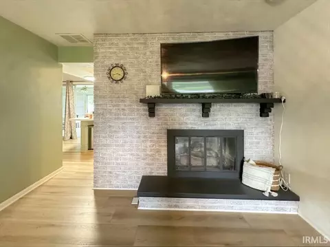 Living - 3970 S 400 E, Kokomo, IN 46902 photo 3 of 5