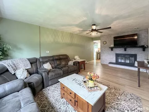 Living - 3970 S 400 E, Kokomo, IN 46902 photo 1 of 5