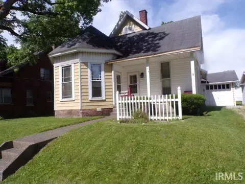 504 S Walnut St, Hartford City, IN 47348