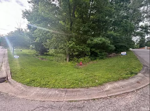 1099 N Daisy Dr, Ellettsville, IN 47429