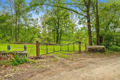 13960 N Rock Run Church Rd, Brazil, IN 47834