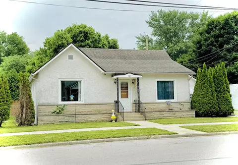 405 W 20th St, Auburn, IN 46706