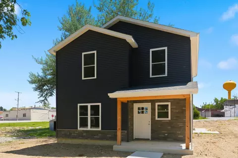 206 W Lincoln St, Ashley, IN 46705