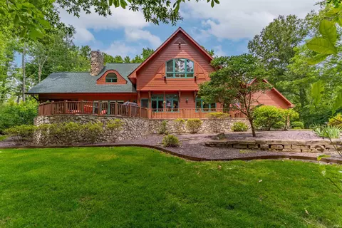 1377 S Center Rd, Boonville, IN 47601