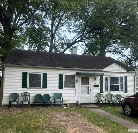 2317 Maplewood Cir, Evansville, IN 47714
