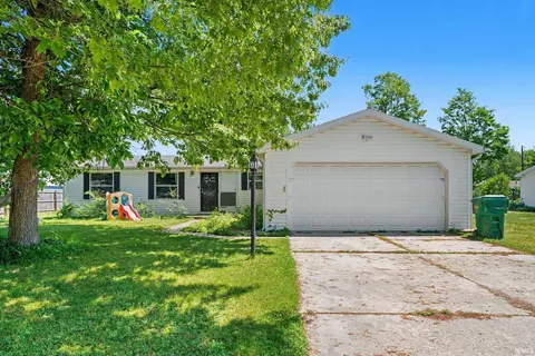 51760 Downey St, Elkhart, IN 46514