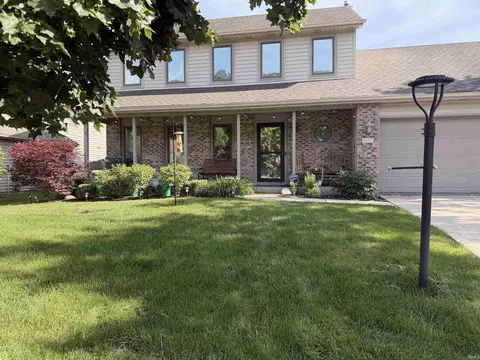 8609 Spring Forest Dr, Fort Wayne, IN 46804