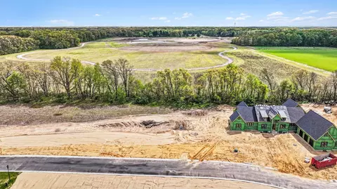 10438 Grand Teton Dr, Granger, IN 46530