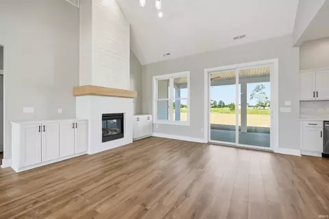 Living - 13134 Branstrator Rd, Yoder, IN 46798 photo 4 of 5
