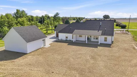 Exterior - 13134 Branstrator Rd, Yoder, IN 46798 photo 3 of 4
