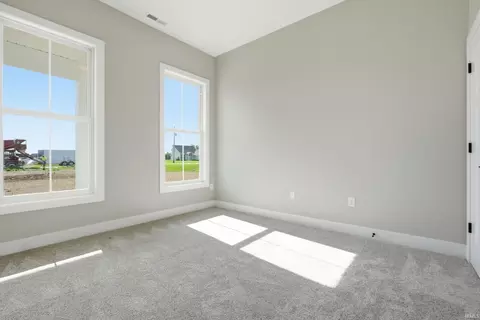 Bedroom - 13134 Branstrator Rd, Yoder, IN 46798 photo 4 of 8