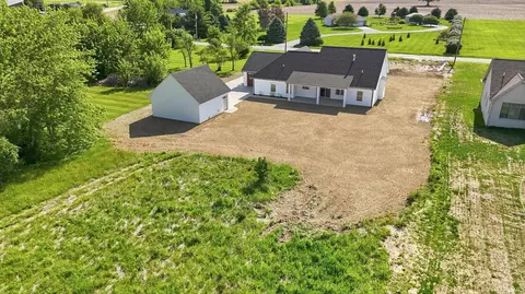 Exterior - 13134 Branstrator Rd, Yoder, IN 46798 photo 2 of 4
