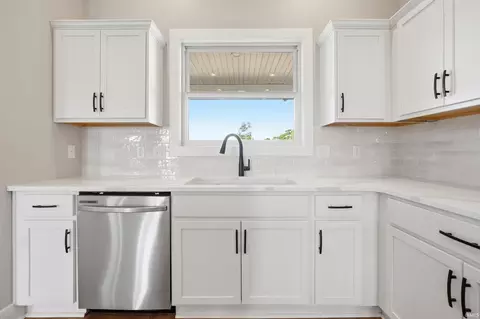 Kitchen - 13134 Branstrator Rd, Yoder, IN 46798 photo 2 of 2