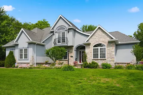 1114 Gleneagle Dr, Mishawaka, IN 46545