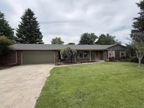 13315 Lakeview Dr, Leo, IN 46765