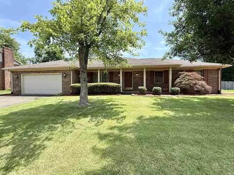 5466 W Sherwood Dr, Newburgh, IN 47630