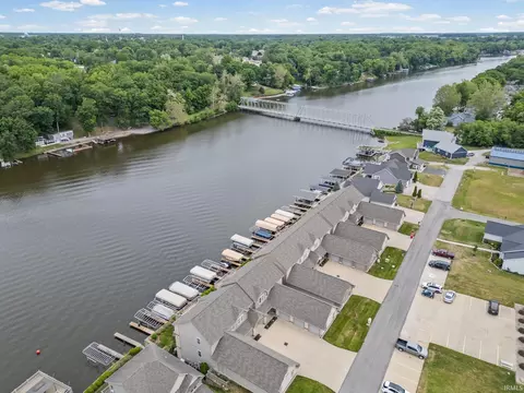 12368 N Bridgeview Dr #5, Monticello, IN 47960