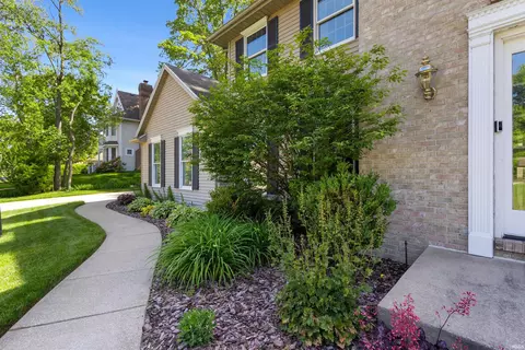 Exterior - 52630 Willow Bend Dr, Granger, IN 46530 photo 5 of 5