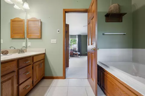 Bath - 52630 Willow Bend Dr, Granger, IN 46530 photo 3 of 5