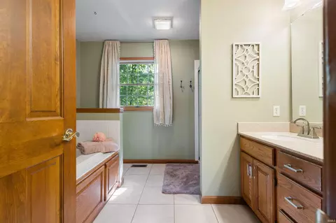 Bath - 52630 Willow Bend Dr, Granger, IN 46530 photo 2 of 5