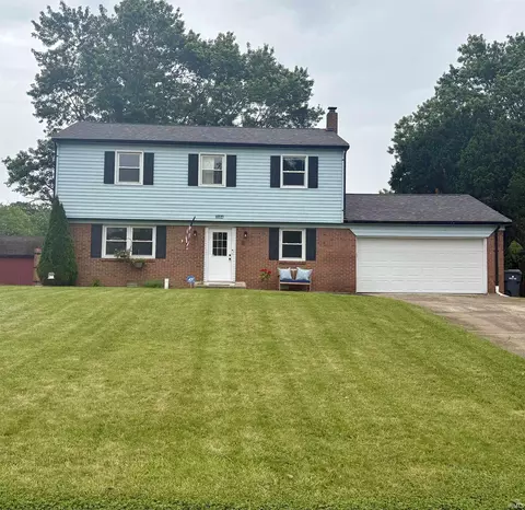 7104 S Hibiscus Dr, Muncie, IN 47302