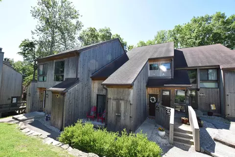 9473 S Pointe Lasalles Dr #96, Bloomington, IN 47401
