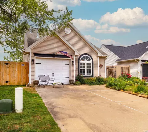 3032 Galleon Dr, Evansville, IN 47725