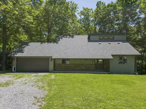 11574 Sugar Creek Ave, Mount Carmel, IL 62863