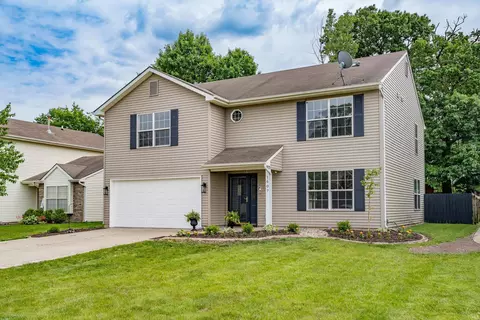 1607 Bear Claw Ln, Fort Wayne, IN 46845