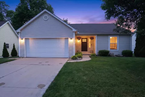 2333 Cranston St, South Bend, IN 46614