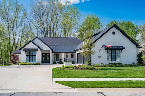 3912 Vermilion Clfs, Fort Wayne, IN 46814