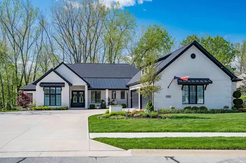 3912 Vermilion Clfs, Fort Wayne, IN 46814