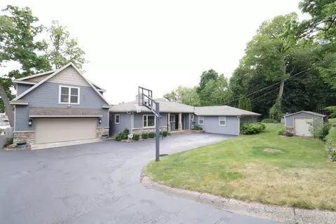 30642 N Shore Dr, Elkhart, IN 46514
