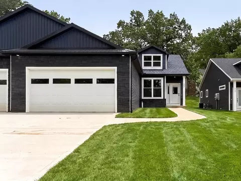 238 Haines Dr, Elkhart, IN 46514