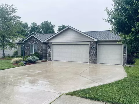 2136 Lindenwood Ave, Warsaw, IN 46580