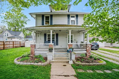 208 N Nappanee St, Nappanee, IN 46550