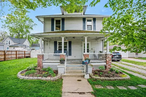 208 N Nappanee St, Nappanee, IN 46550