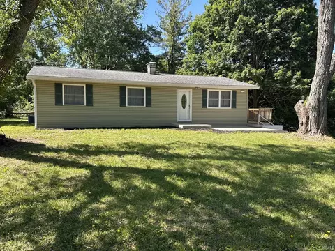 1742 E Range Line Rd, Greencastle, IN 46135