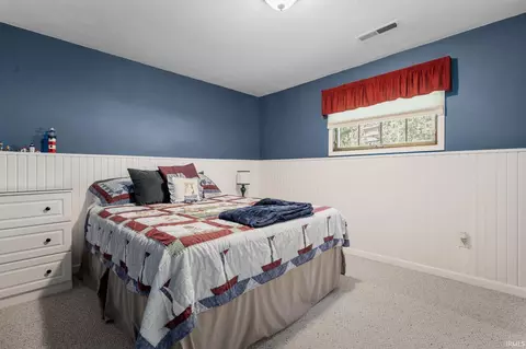 Bedroom - 52193 Wayne Ct N, Granger, IN 46530 photo 6 of 7