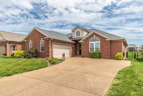 5820 Waterstone Dr, Newburgh, IN 47630