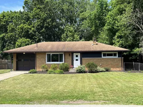 2832 Neff St, Elkhart, IN 46514