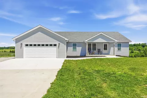 106 Creekside Dr, Heltonville, IN 47436