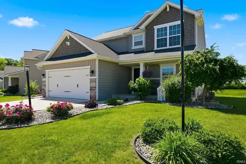 15051 Whitaker Dr, Fort Wayne, IN 46818