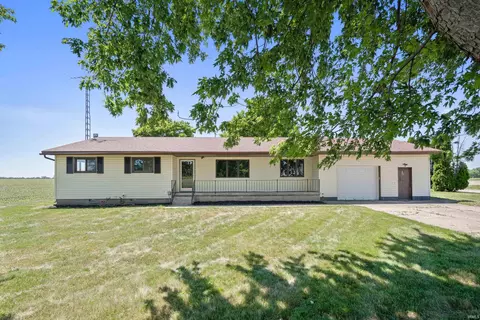 7987 N Cr 525 W, Royal Center, IN 46978