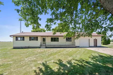 7987 N Cr 525 W, Royal Center, IN 46978